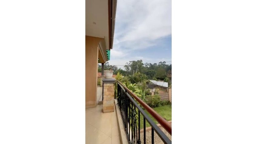4-bed house for sale in Kira