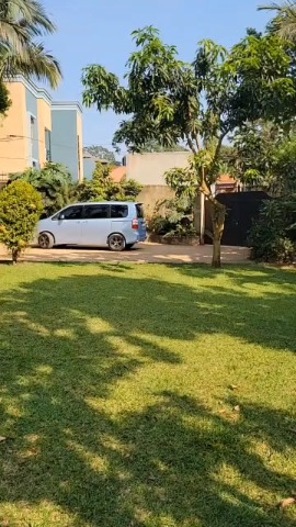 5-bedroom house on a 100-by-100 plot in Kyanja Kungu