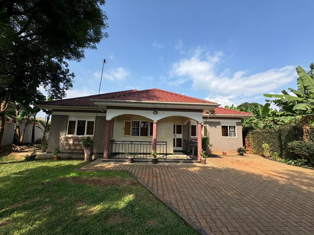 4-bed property for sale in Kira