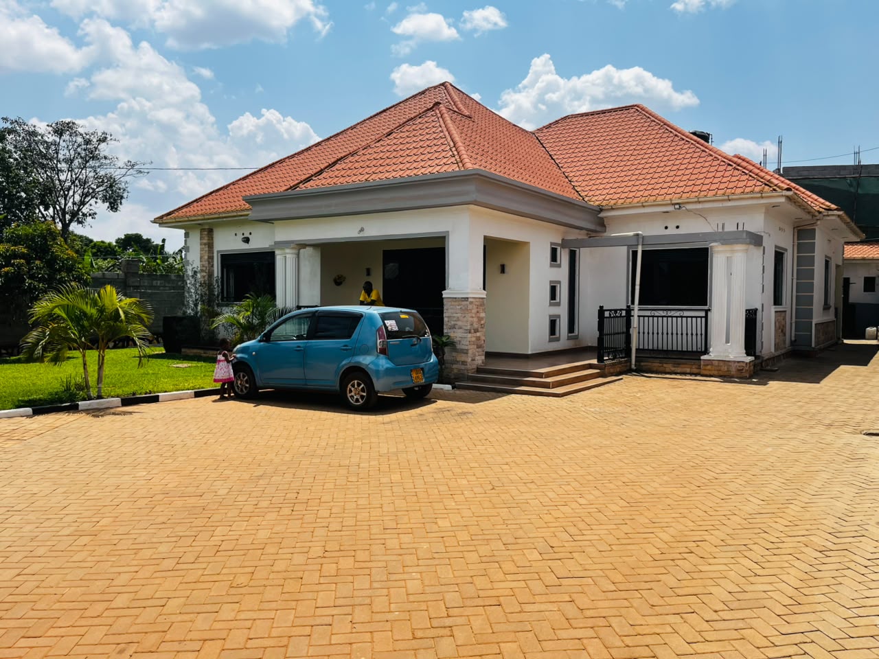 4-bed property for sale in Kira