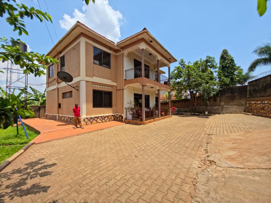 6-bed property for sale in Ntinda