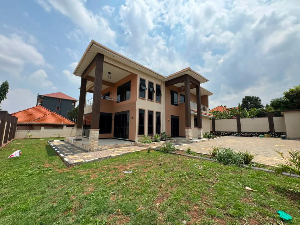 5-Bed property for sale in Kulambiro