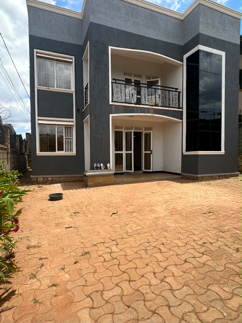 4-bed house for sale in Nalumunye