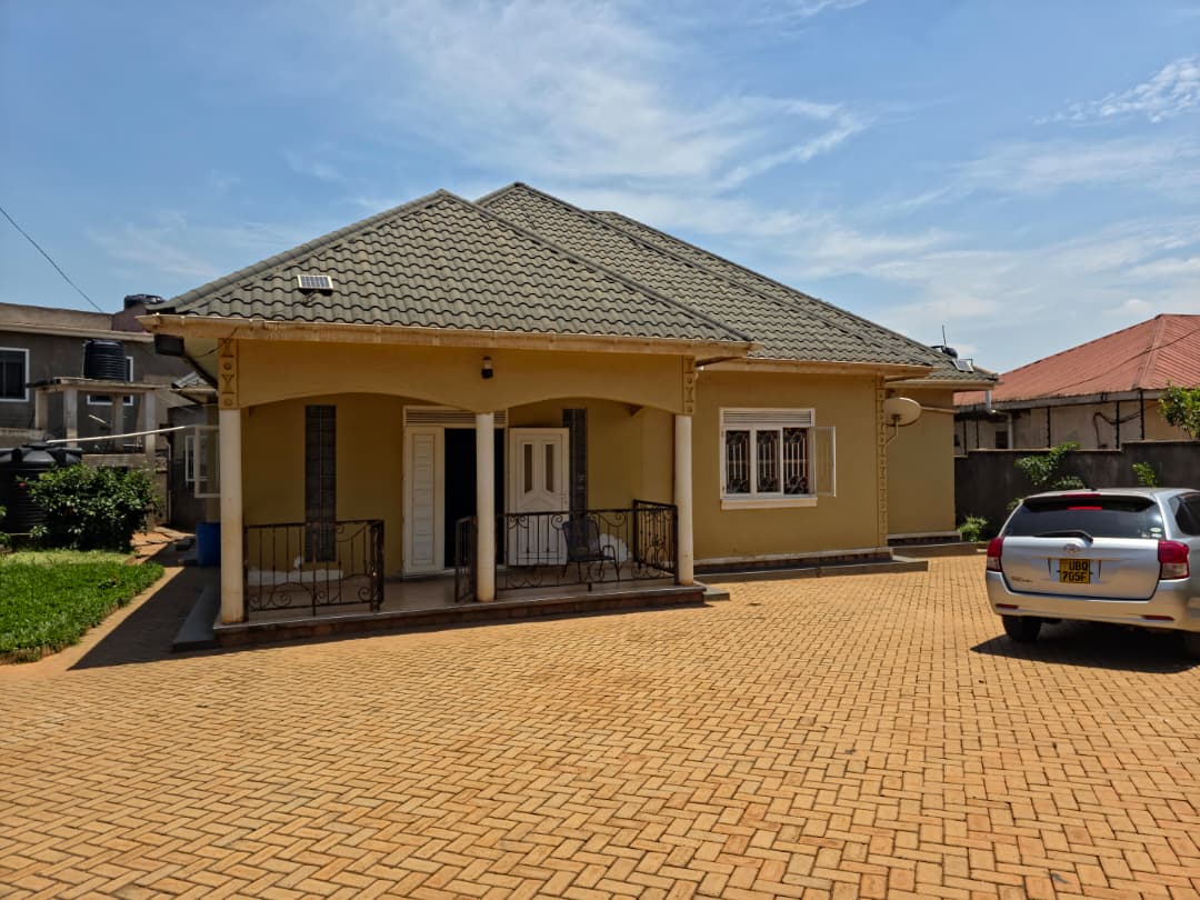 4-Bed property for sale in Najjera