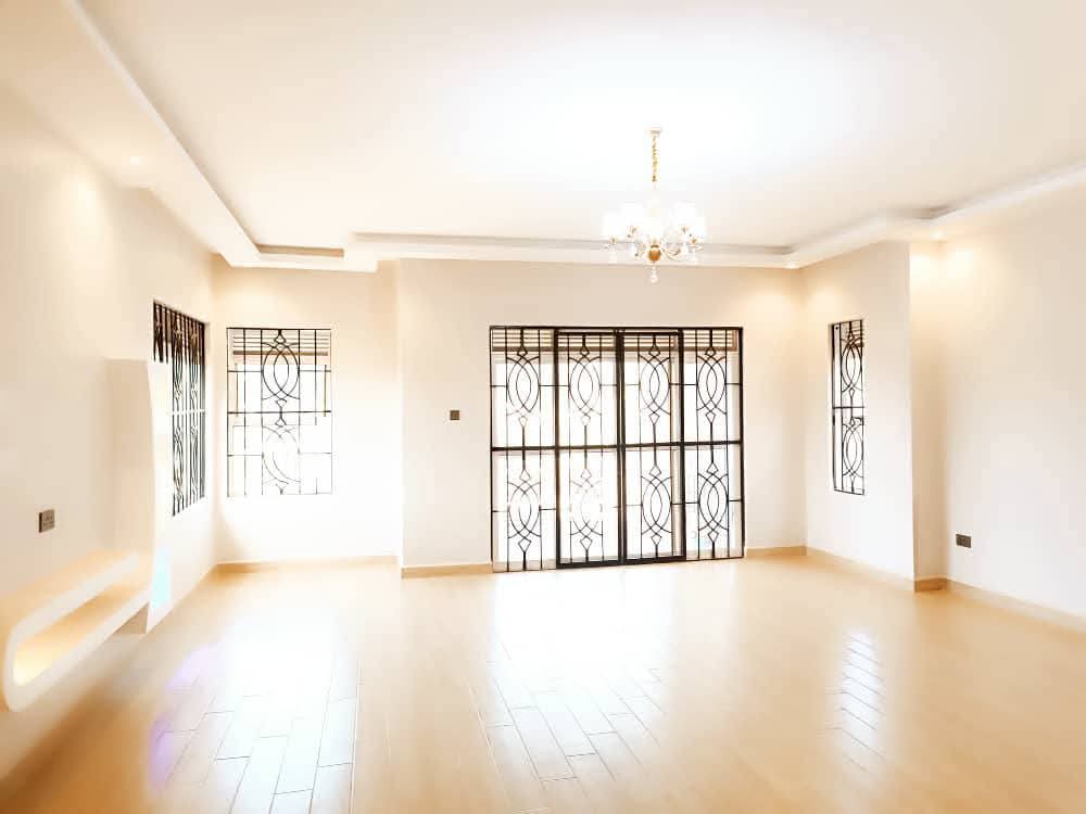 6-Bed property for sale in Najjera