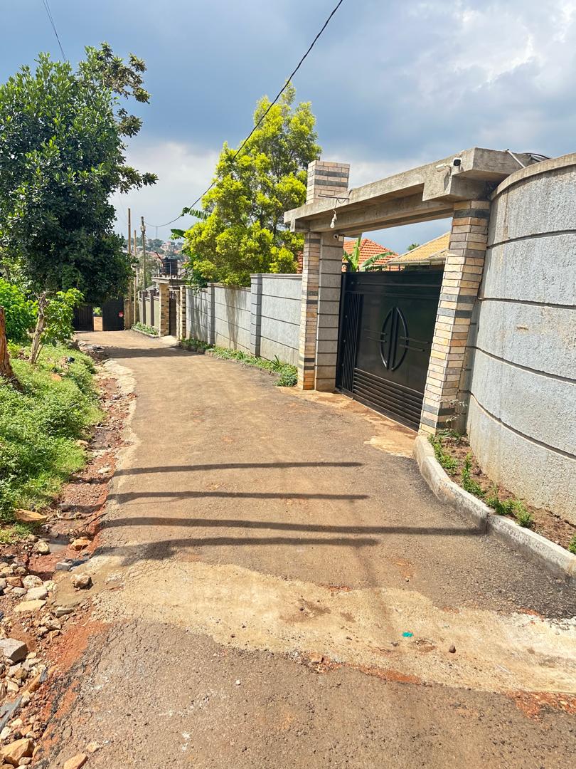 Land for sale in Kira