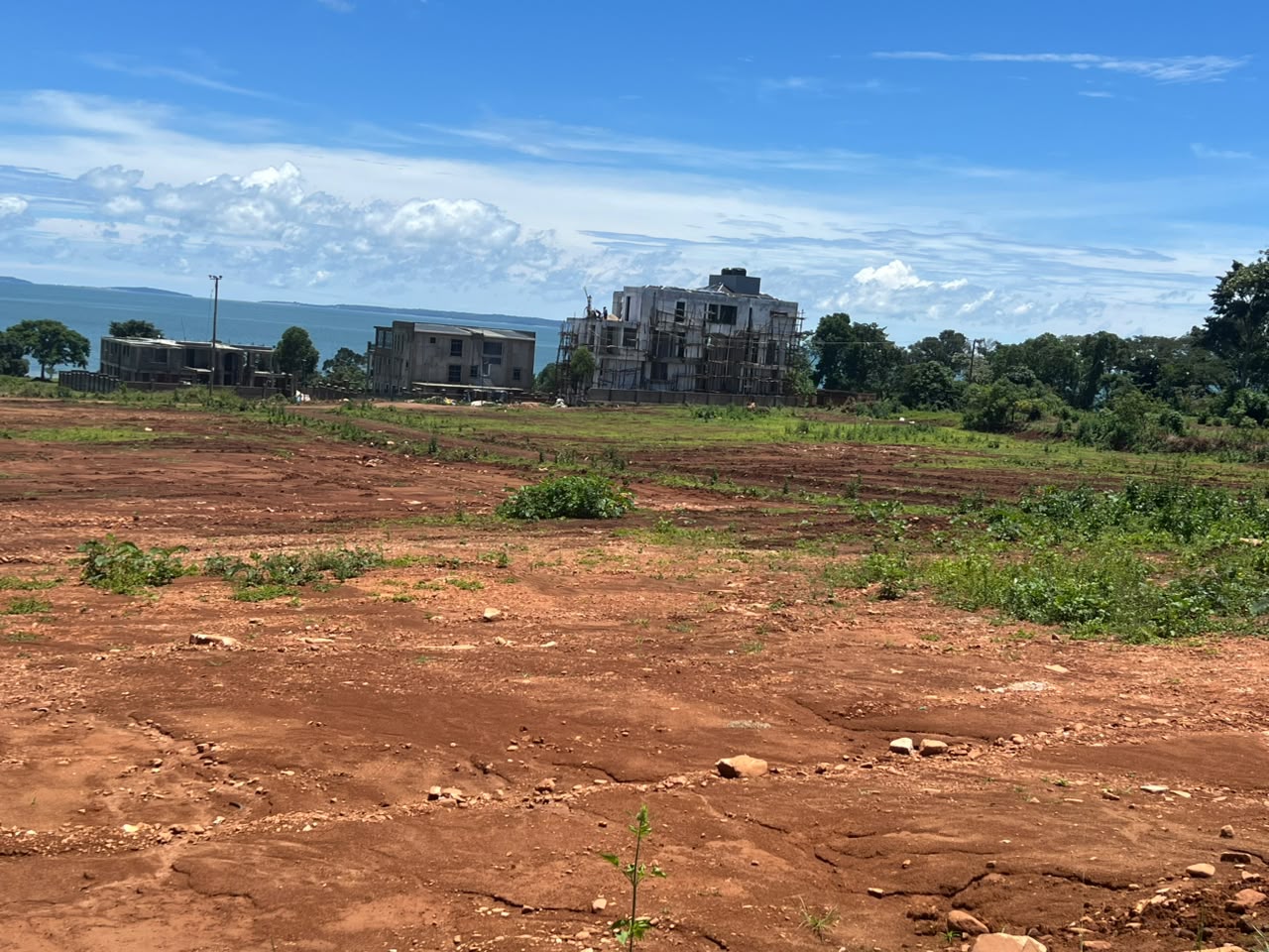 Land for sale in Garuga