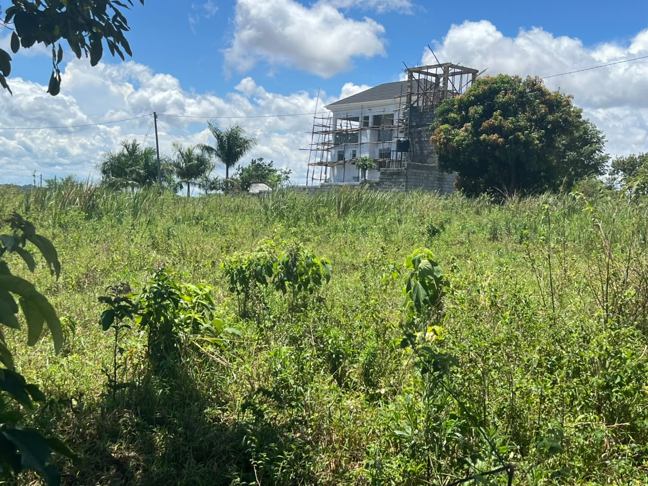 Land for sale in Garuga