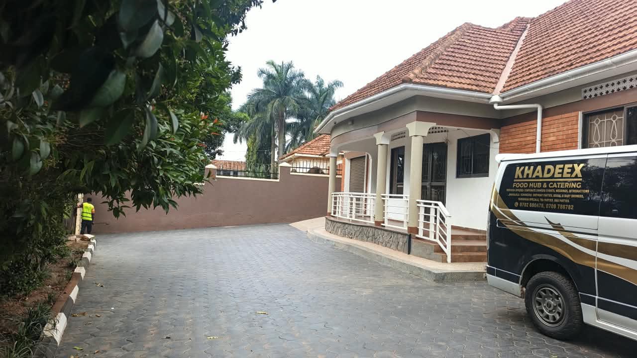4-bedroom house for sale in Kyanja
