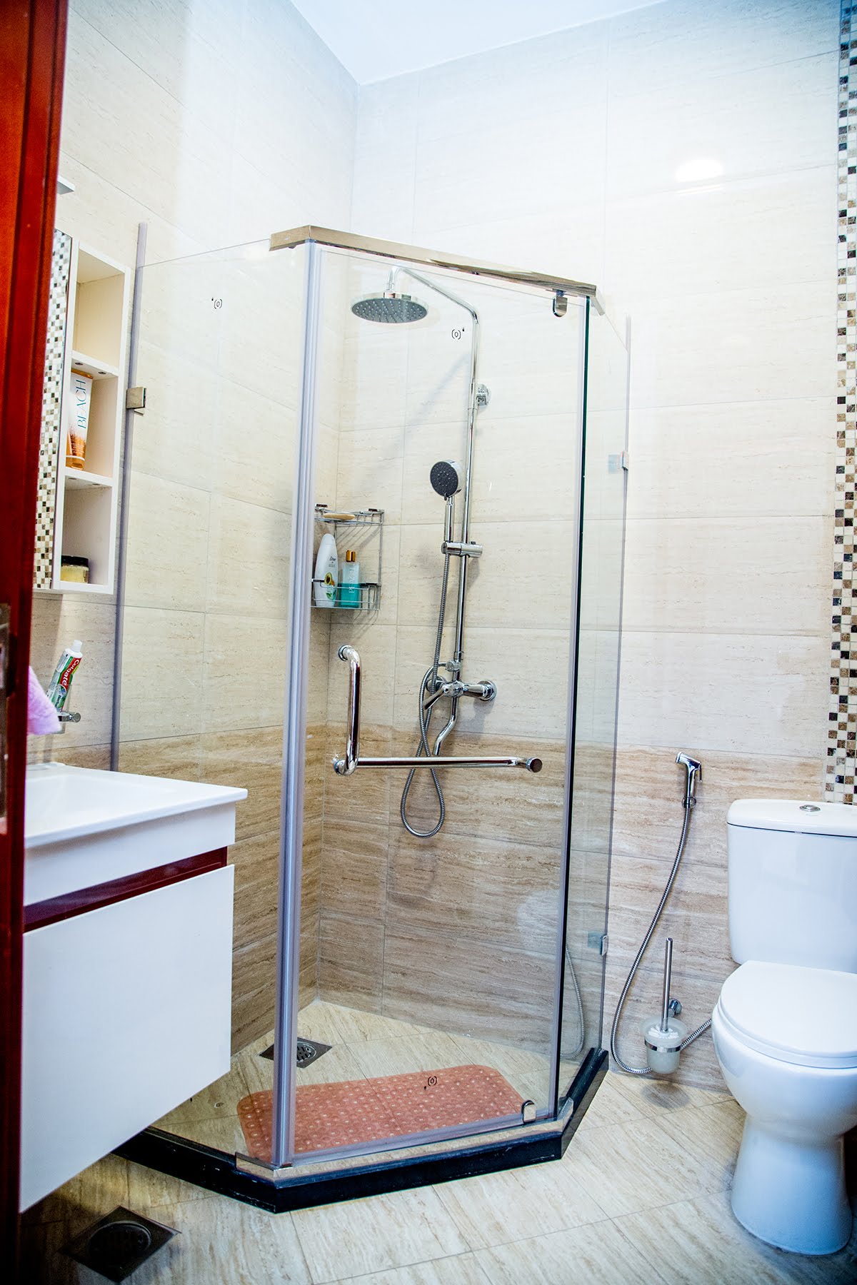 5-bed house for sale in Munyonyo