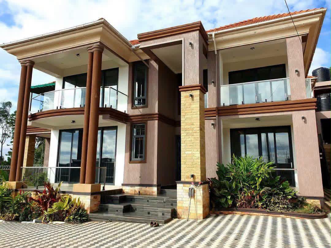 6-bed house for sale in Kira